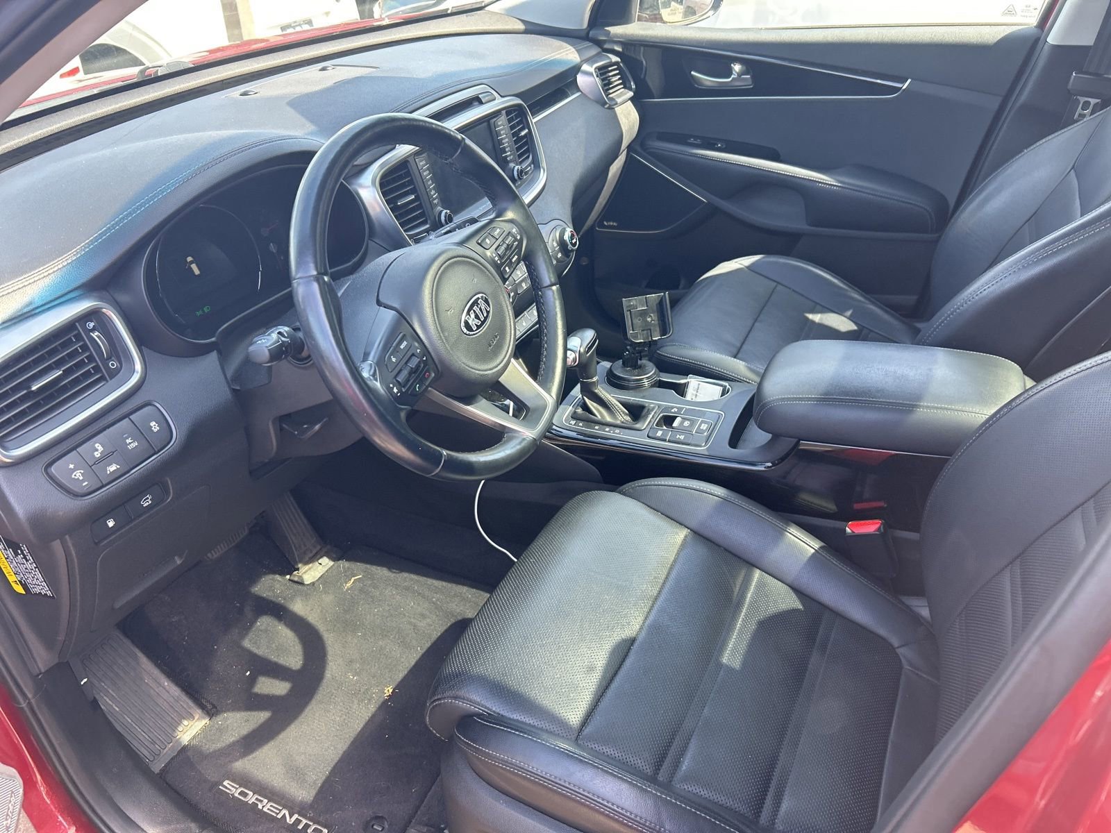 Used 2018 Kia Sorento SX image 5