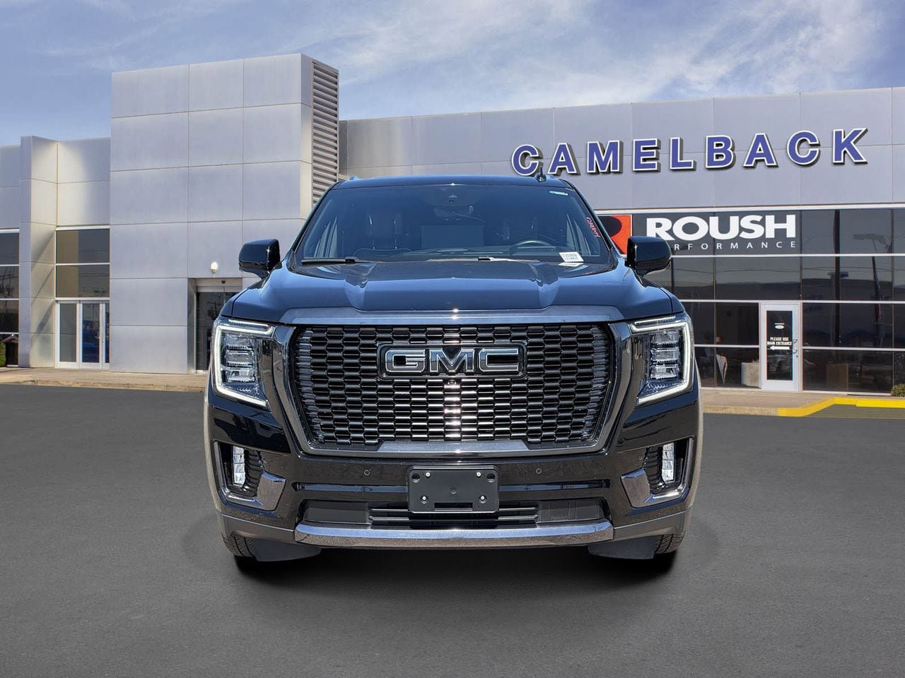 Used 2023 GMC Yukon XL Denali Ultimate w/ LPO, Floor Liner Package AWD/4WD image 9