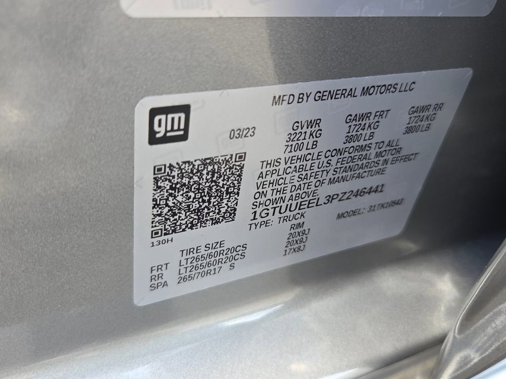 Used 2023 GMC Sierra 1500 AT4 w/ AT4 Premium Package AWD/4WD image 4