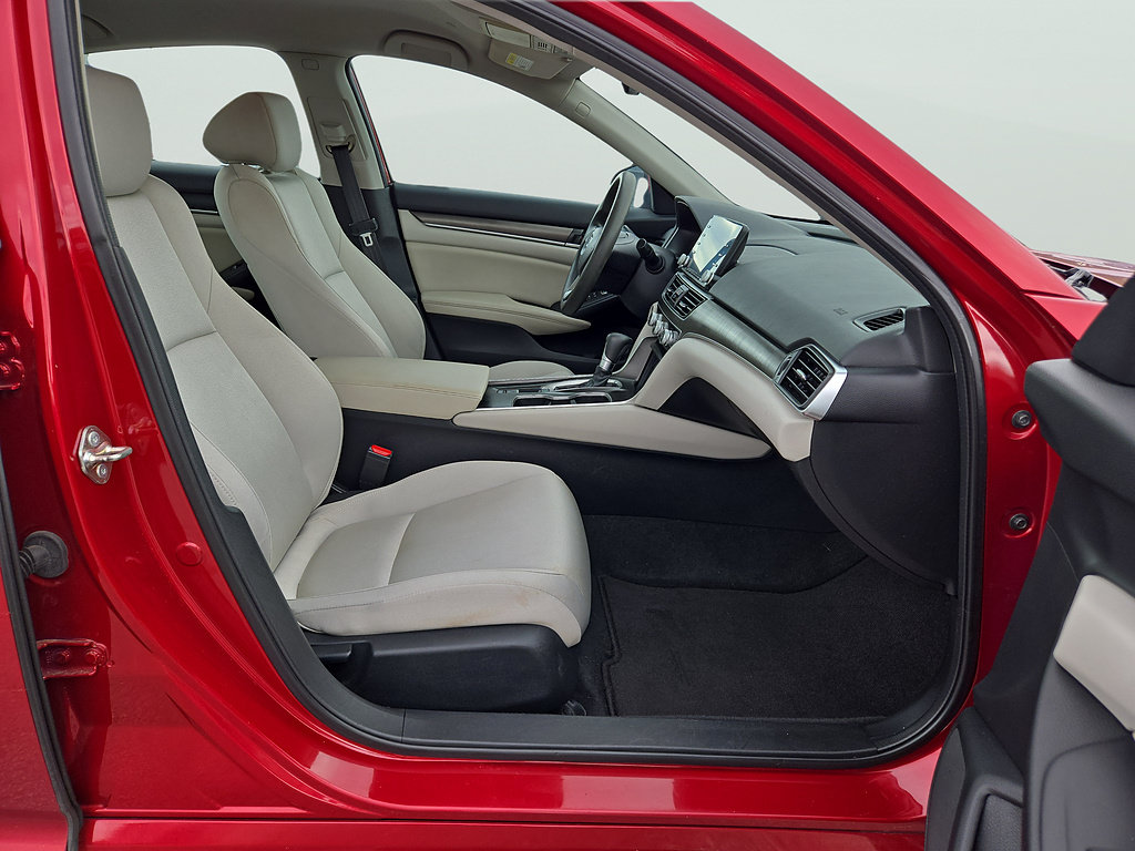 Used 2019 Honda Accord LX image 31