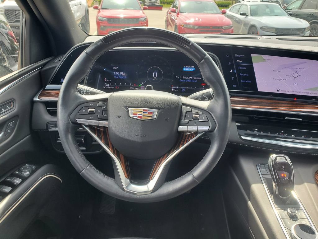 Used 2024 Cadillac Escalade Premium Luxury w/ Performance Package AWD/4WD image 15