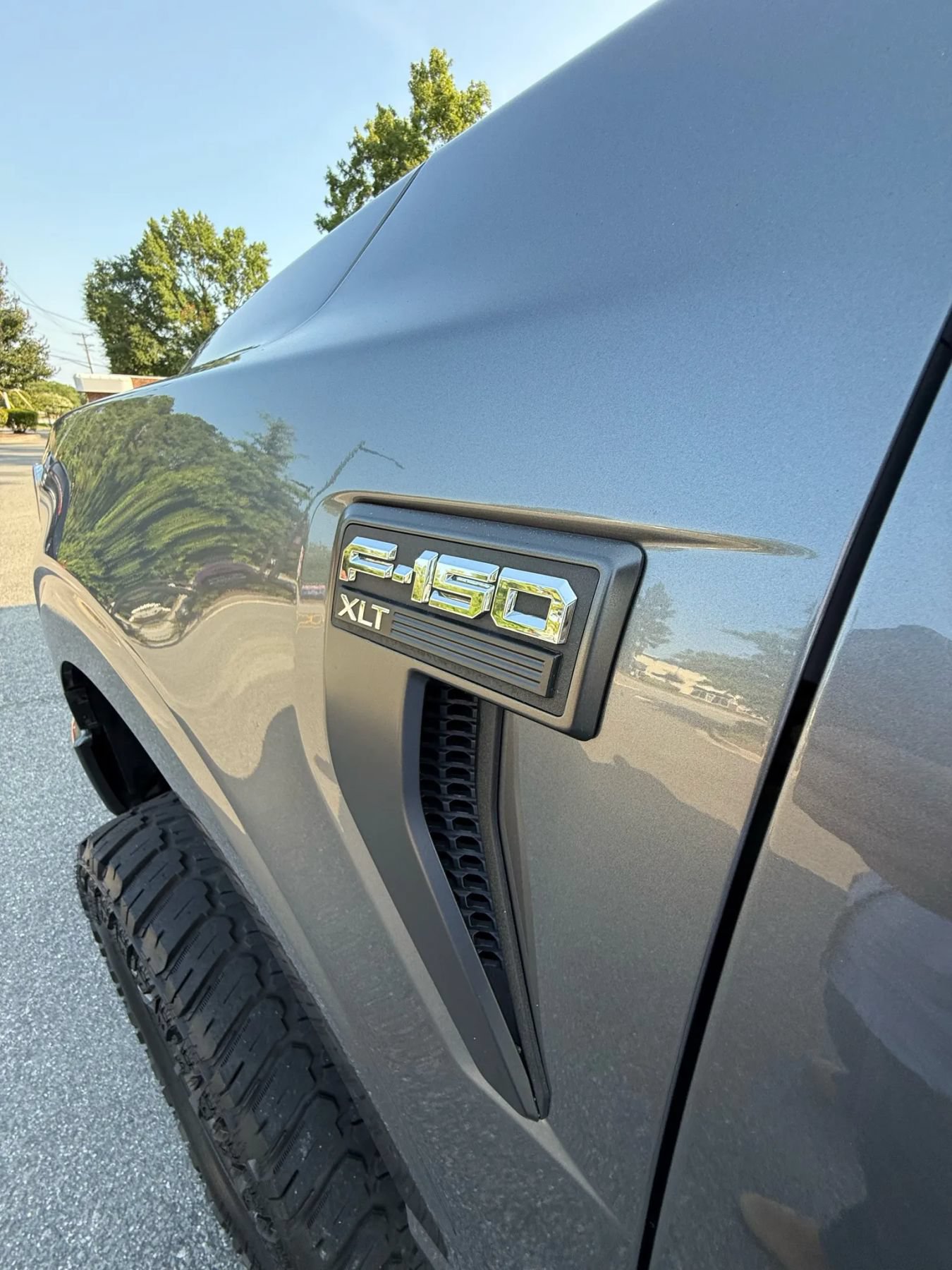 Used 2022 Ford F150 XLT w/ Equipment Group 302A High AWD/4WD image 9