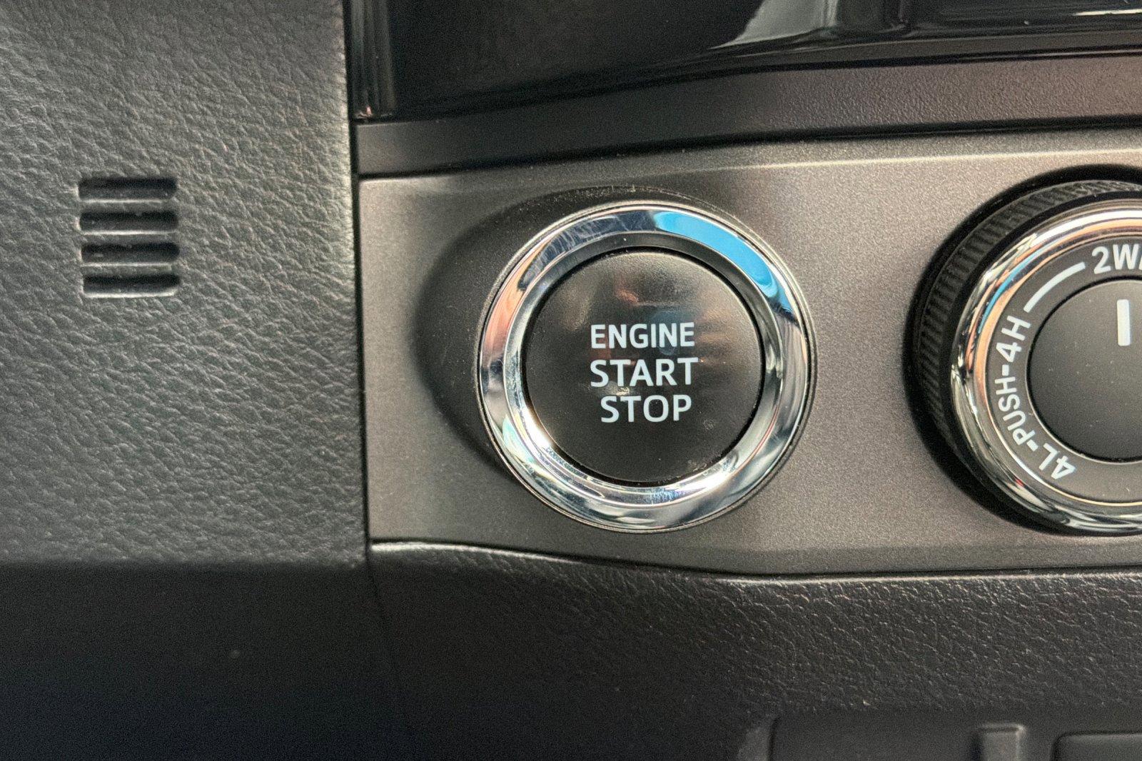 Used 2017 Toyota Tacoma TRD Off-Road image 21