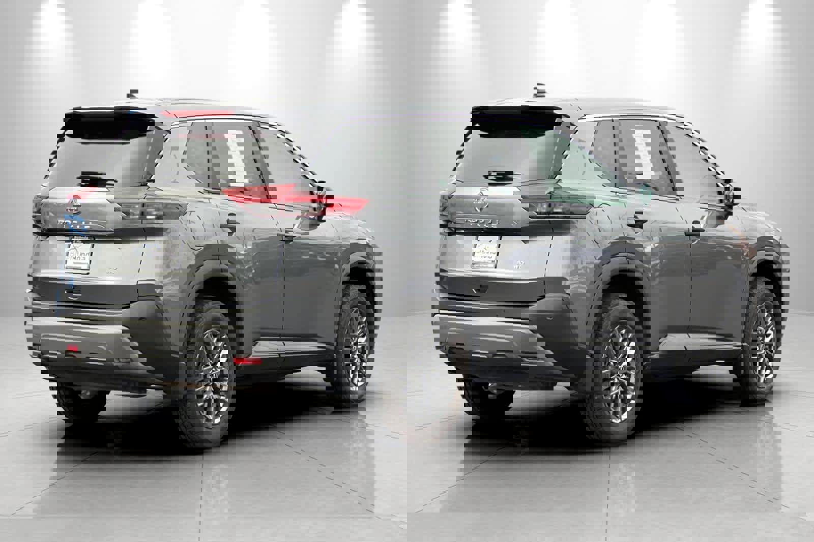 Used 2023 Nissan Rogue S image 2