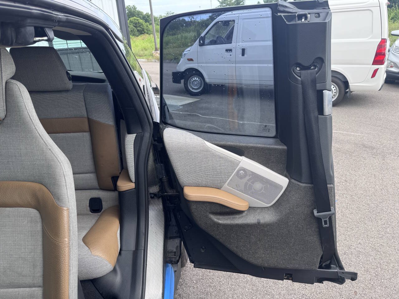 Used 2016 BMW i3 w/ Range Extender RWD image 12