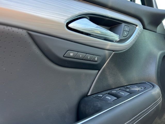 New 2026 Buick Envision Avenir image 25