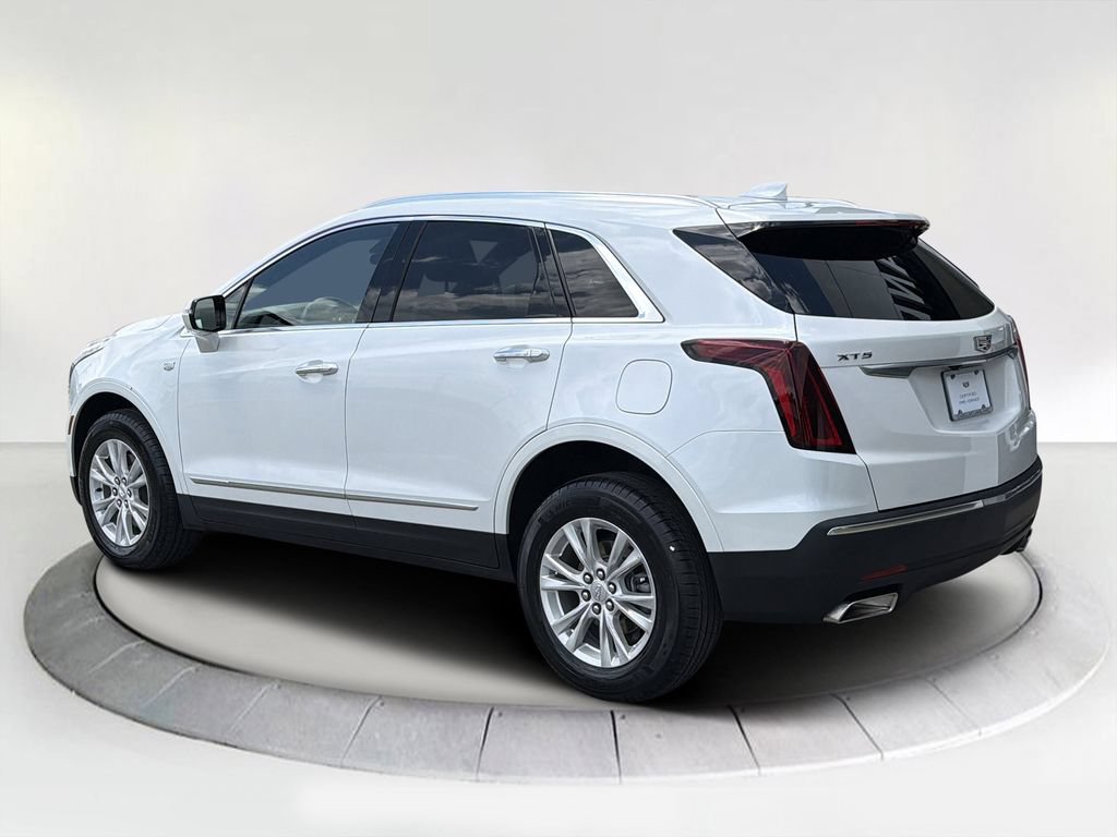 Certified 2022 Cadillac XT5 Luxury FWD image 3
