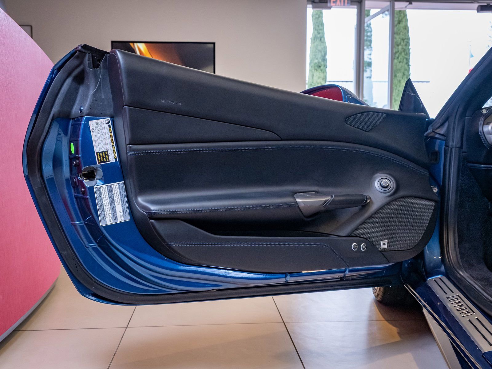 Used 2017 Ferrari 488 Spider image 8