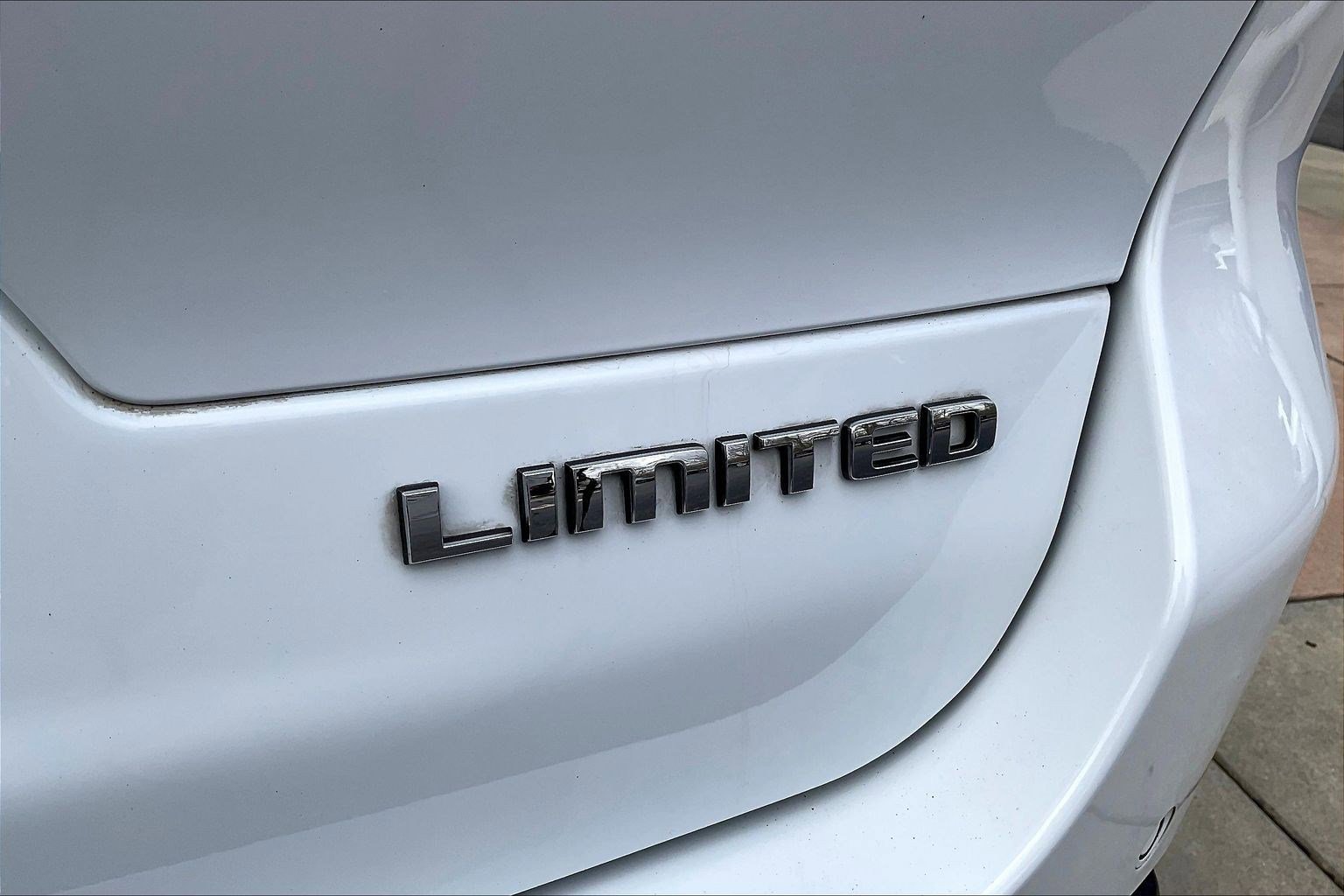 Used 2023 Jeep Grand Cherokee L Limited image 24