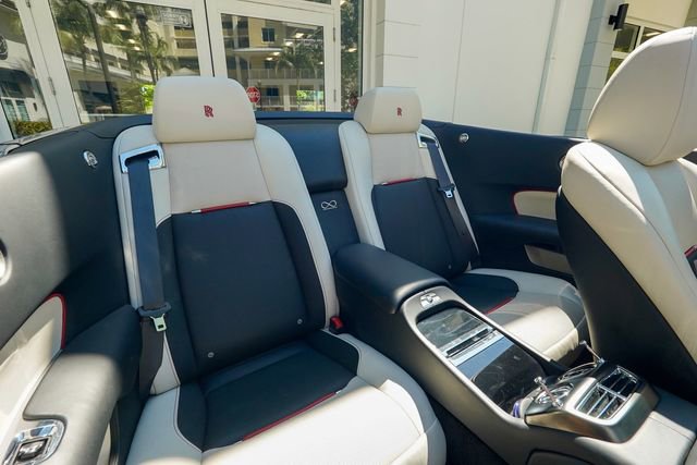 Used 2018 Rolls-Royce Dawn image 86