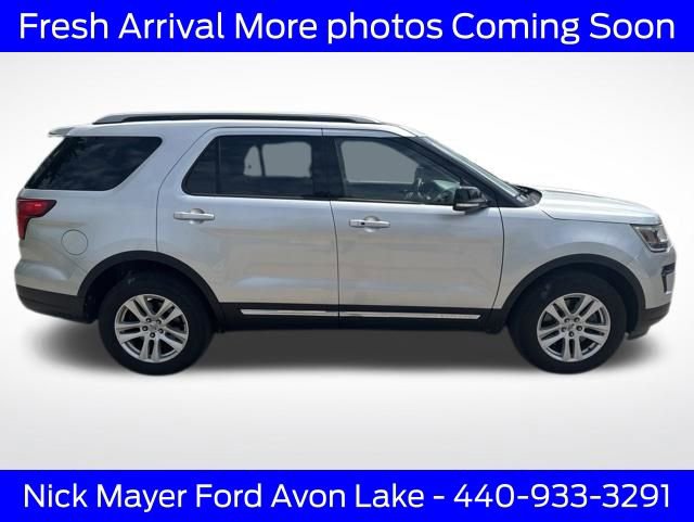 Used 2018 Ford Explorer XLT w/ Equipment Group 202A AWD/4WD image 3
