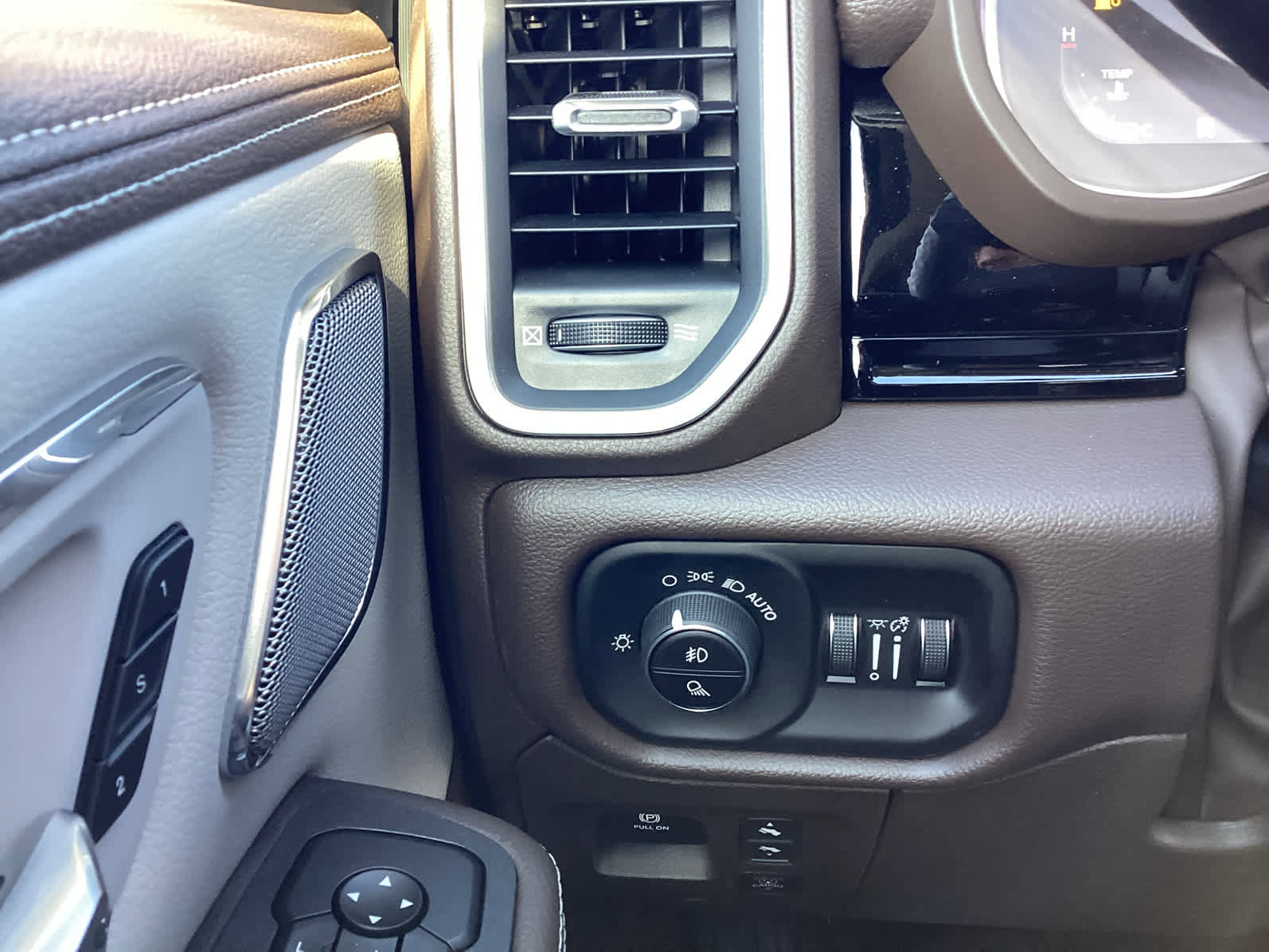 New 2026 RAM 1500 Laramie w/ Advanced Safety Group II image 28