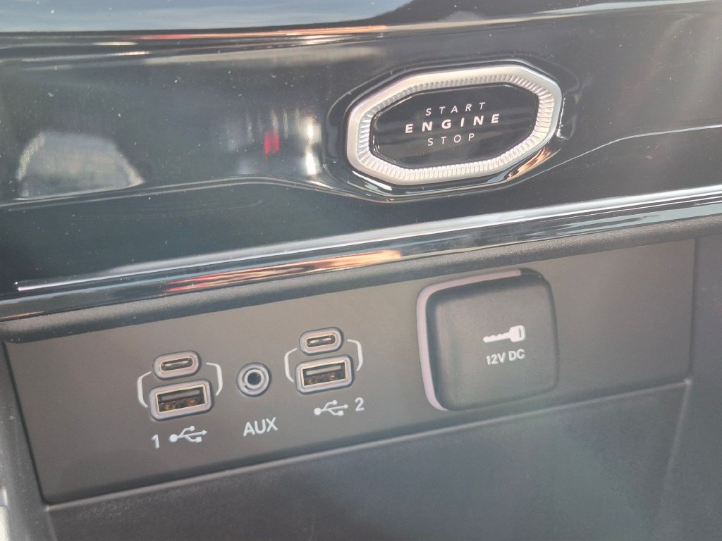 New 2026 Jeep Grand Cherokee Limited w/ Limited Altitude Package AWD/4WD image 21
