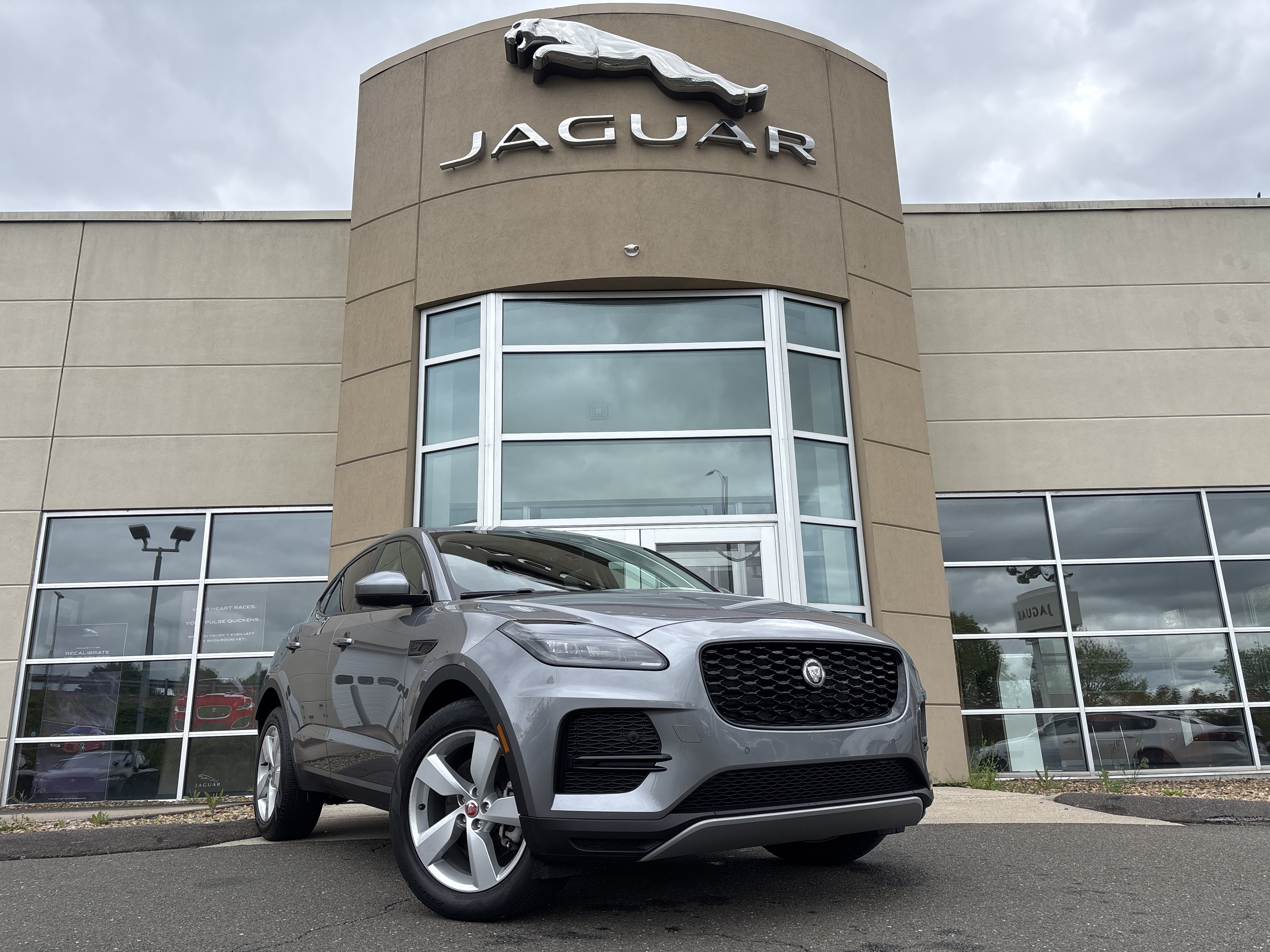 Certified 2023 Jaguar E-PACE SE AWD/4WD image 1