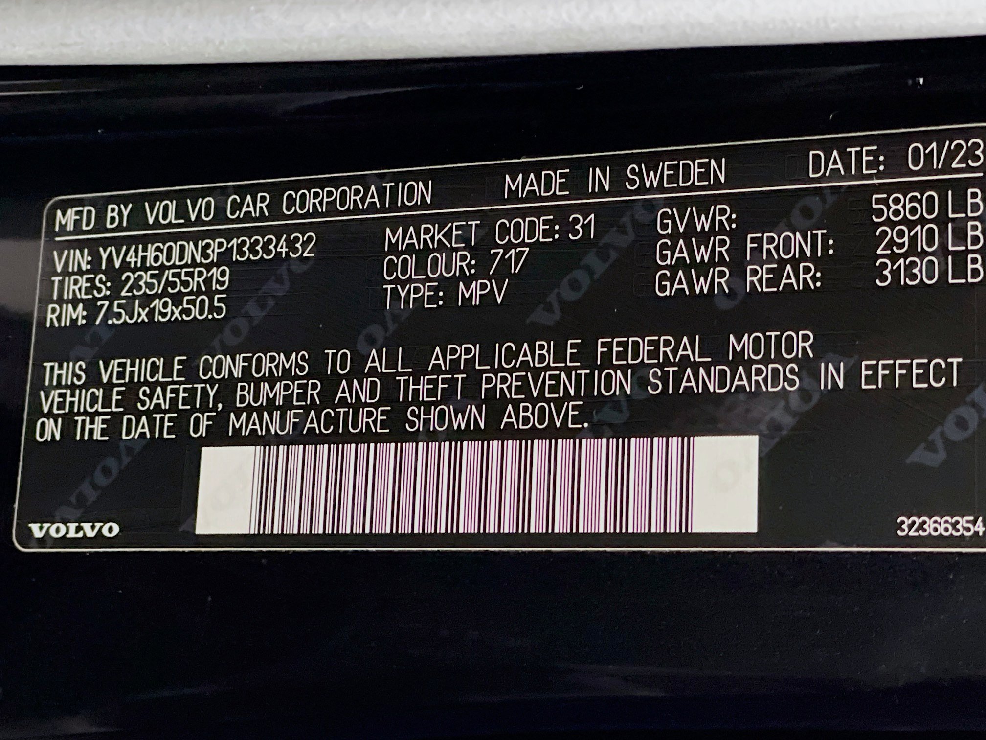 Used 2023 Volvo XC60 T8 Plus image 12