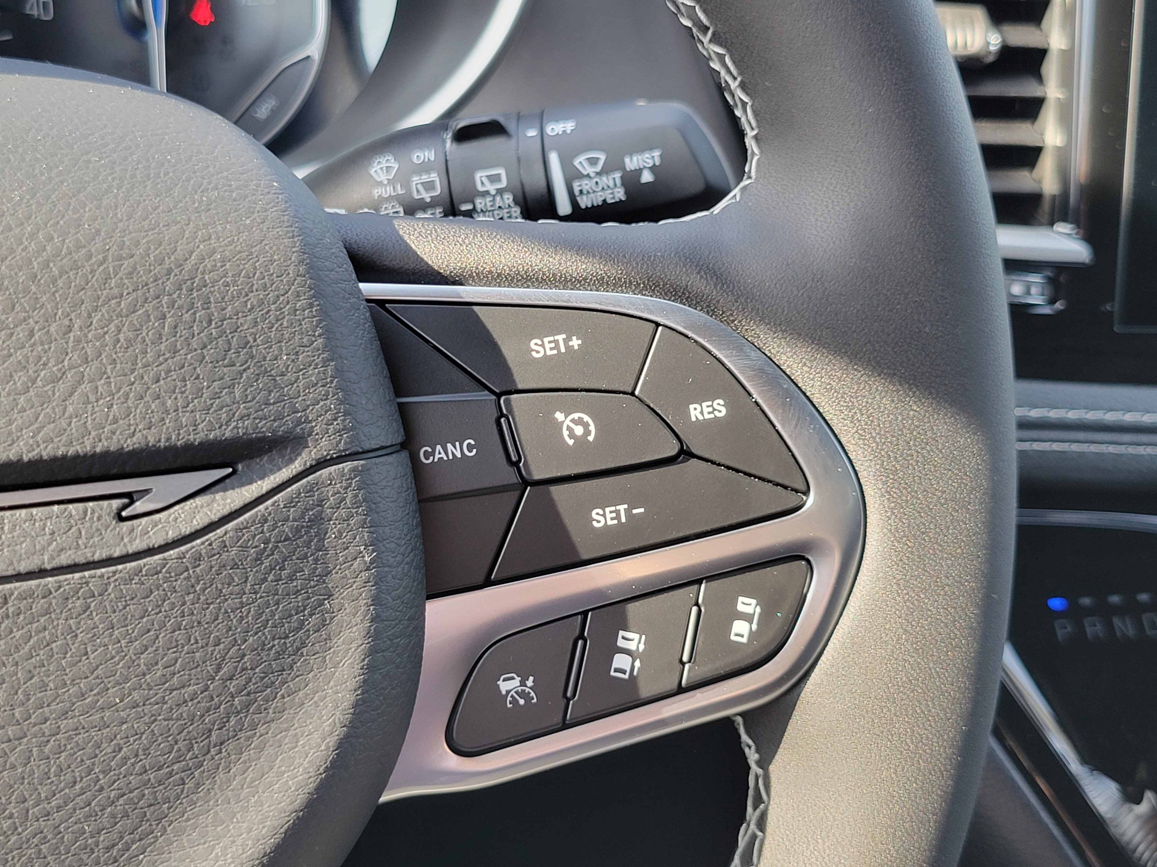 New 2027 Chrysler Pacifica Select FWD image 13