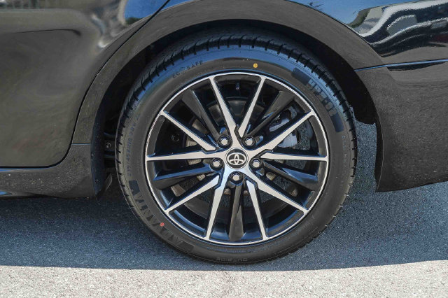 Used 2021 Toyota Camry SE FWD image 13