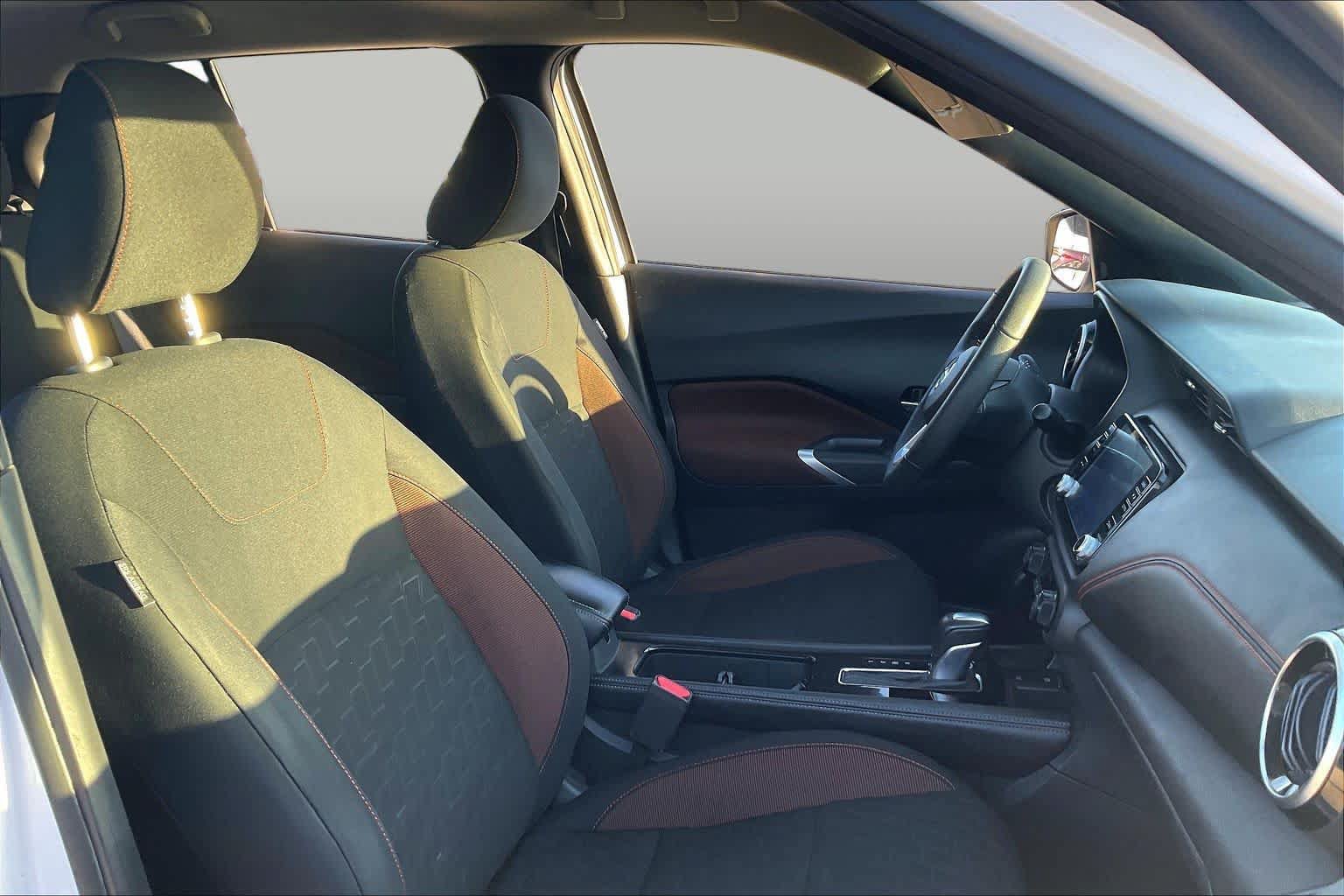 Used 2021 Nissan Kicks SR FWD image 8