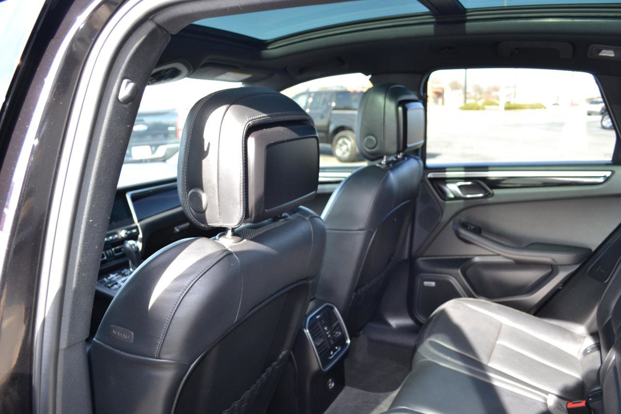 Used 2019 Porsche Macan S image 44