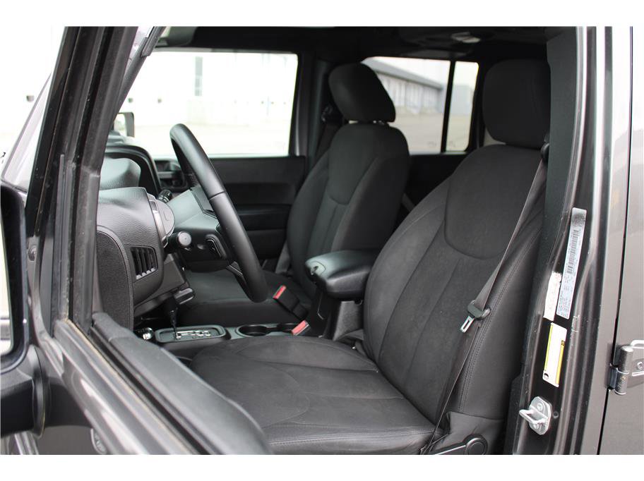 Used 2017 Jeep Wrangler Unlimited Sport w/ Power Convenience Group image 8