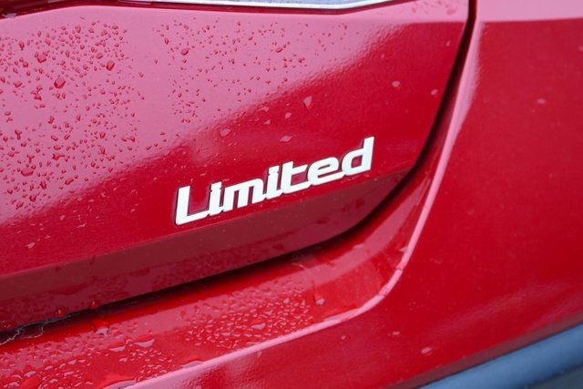 Used 2024 Hyundai Elantra Limited image 7