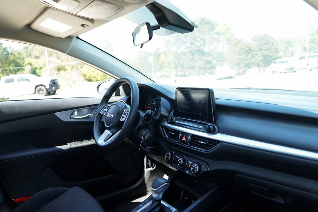 Used 2024 Kia Forte LX image 33