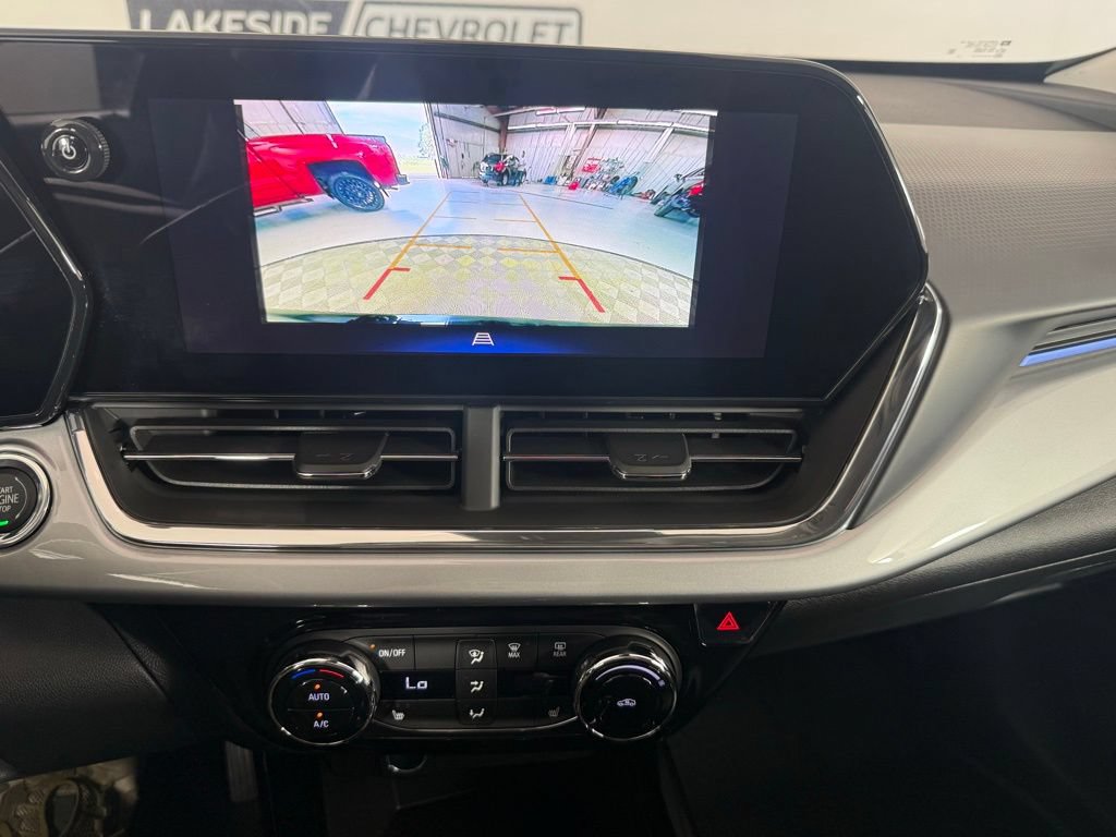 New 2026 Chevrolet Trax LT w/ Driver Confidence Package FWD image 28