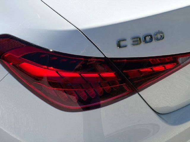 Used 2025 Mercedes-Benz C 300 Sedan image 10