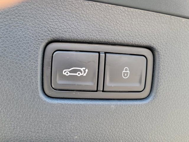 Used 2022 Genesis GV70 2.5T w/ Advanced Package AWD/4WD image 9