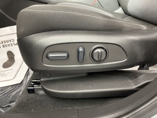 Used 2024 Chevrolet Blazer LT image 33