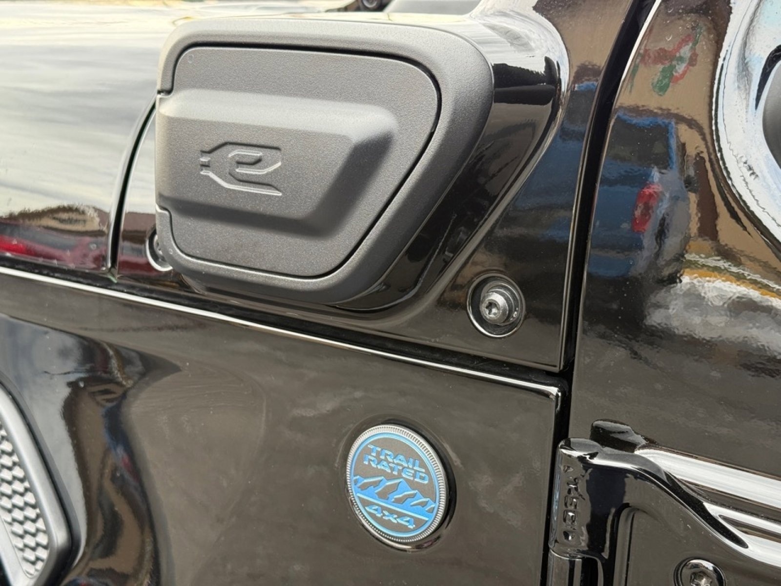 Used 2025 Jeep Wrangler Unlimited Sahara image 38