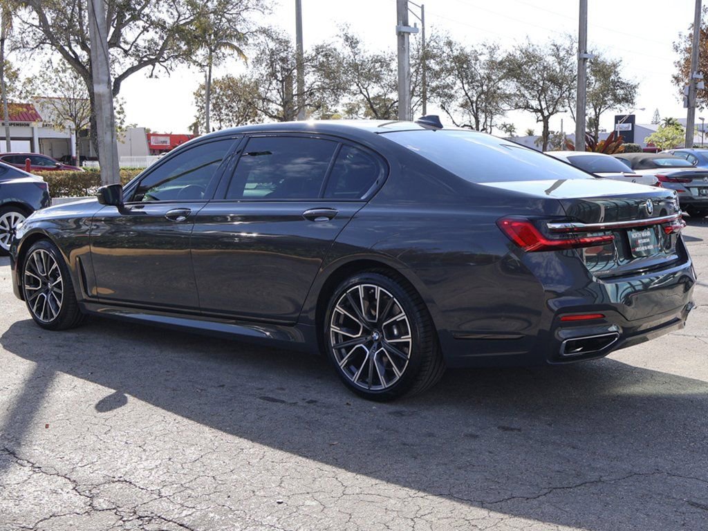 Used 2022 BMW 740i w/ M Sport Package image 12