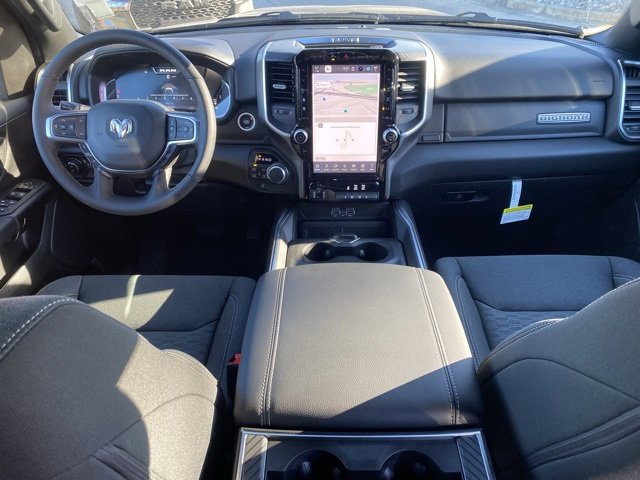 New 2026 RAM 1500 4x4 Crew Cab image 33