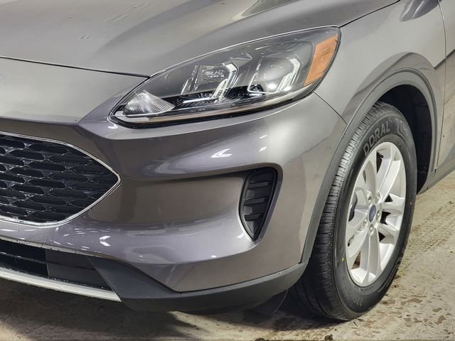 Used 2022 Ford Escape SE w/ Cold Weather Package FWD image 11