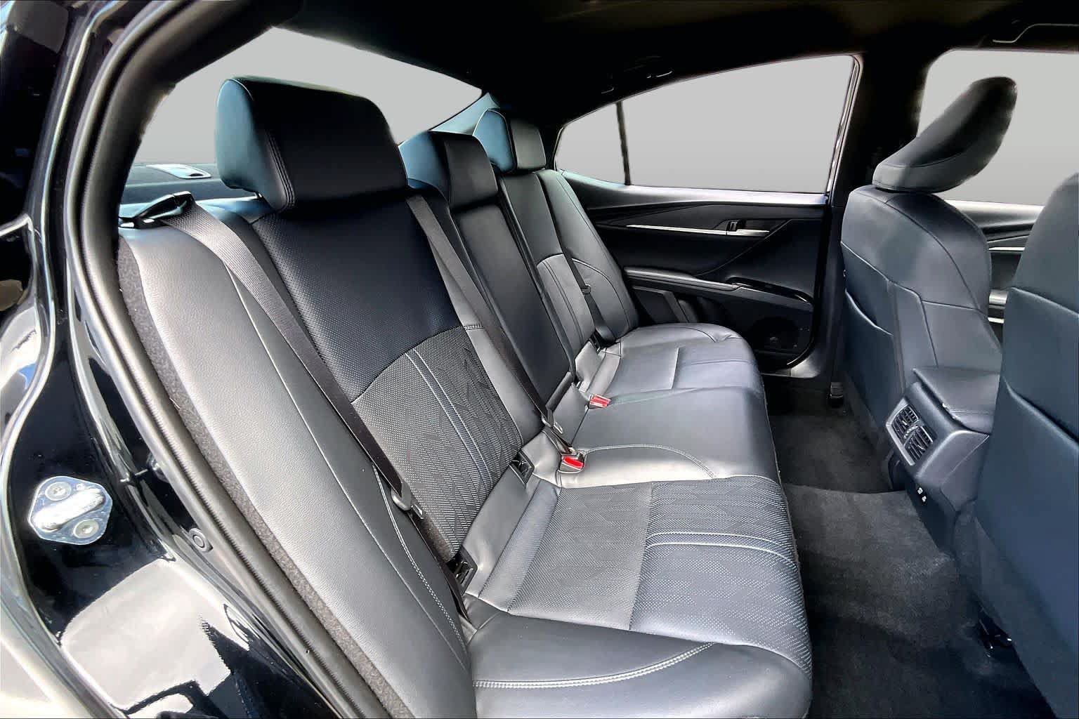 Used 2025 Toyota Camry XSE AWD/4WD image 21