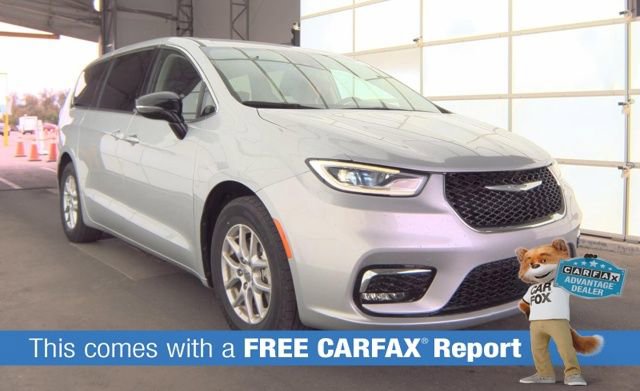 Used 2024 Chrysler Pacifica Touring-L FWD video 2