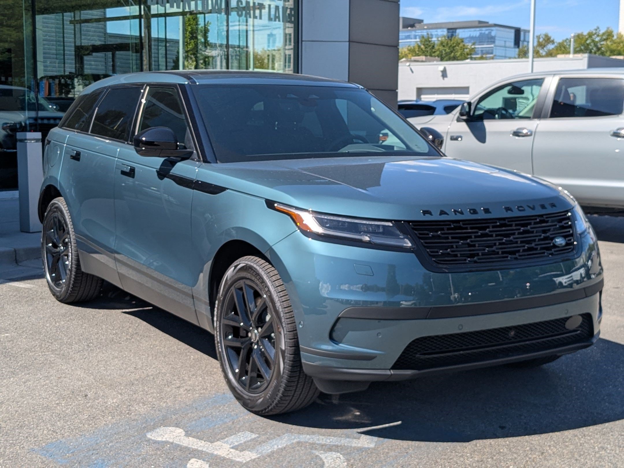 New 2026 Land Rover Range Rover Velar S AWD/4WD image 3