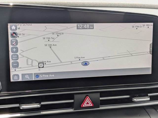 Used 2021 Hyundai Elantra Limited image 20