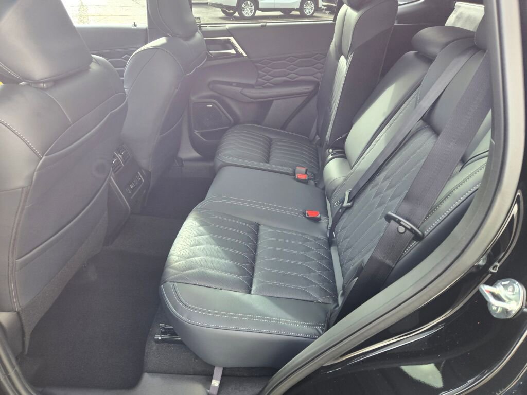 New 2026 Mitsubishi Outlander SEL AWD/4WD image 14