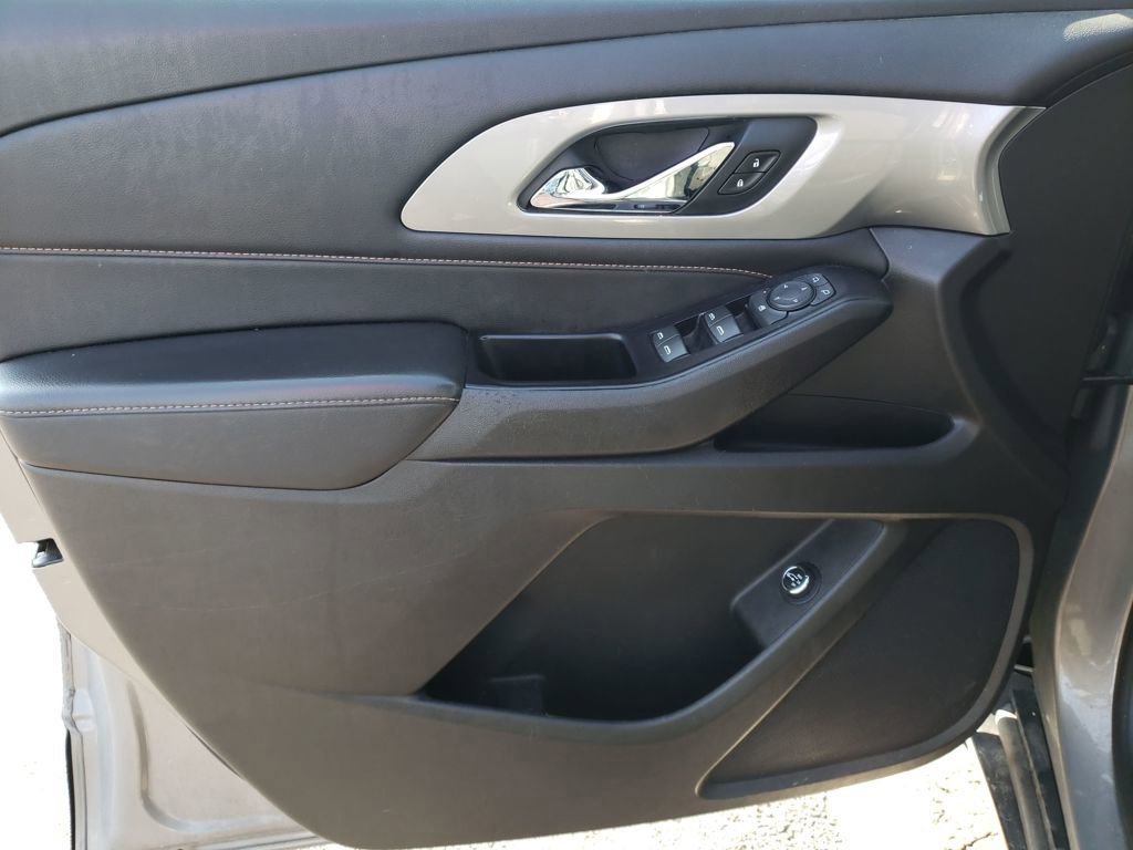 Used 2019 Chevrolet Traverse LT image 10