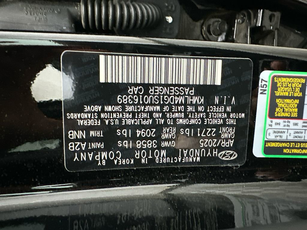 Used 2025 Hyundai Elantra Sport FWD image 30