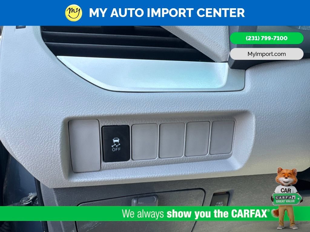 Used 2015 Toyota Sienna LE FWD image 14