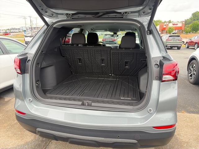 Used 2024 Chevrolet Equinox LT w/ LPO, Floor Liner Package AWD/4WD image 32