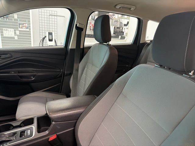 Used 2019 Ford Escape S image 14