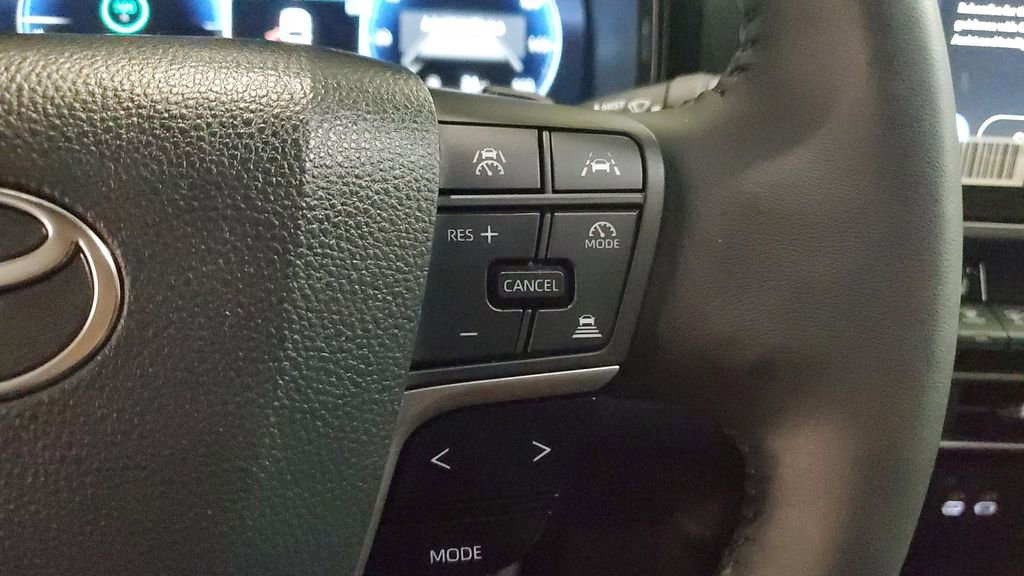 Used 2025 Toyota Camry XSE image 33