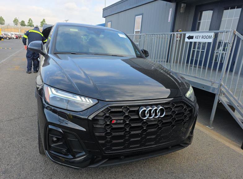 Used 2021 Audi SQ5 Prestige w/ Prestige Package AWD/4WD image 3