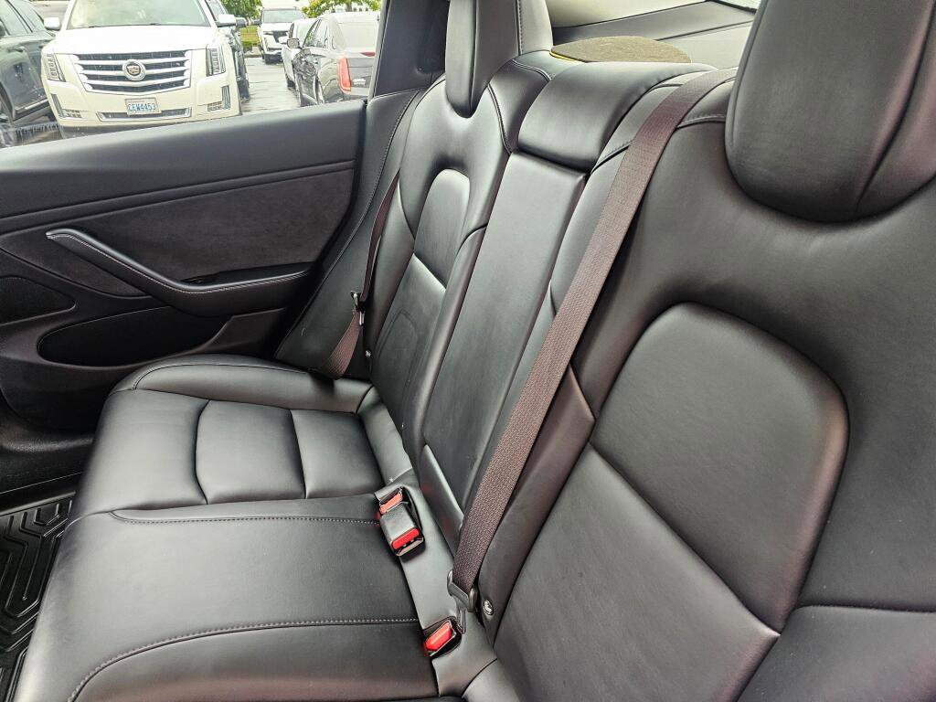 Used 2018 Tesla Model 3 Long Range RWD image 21
