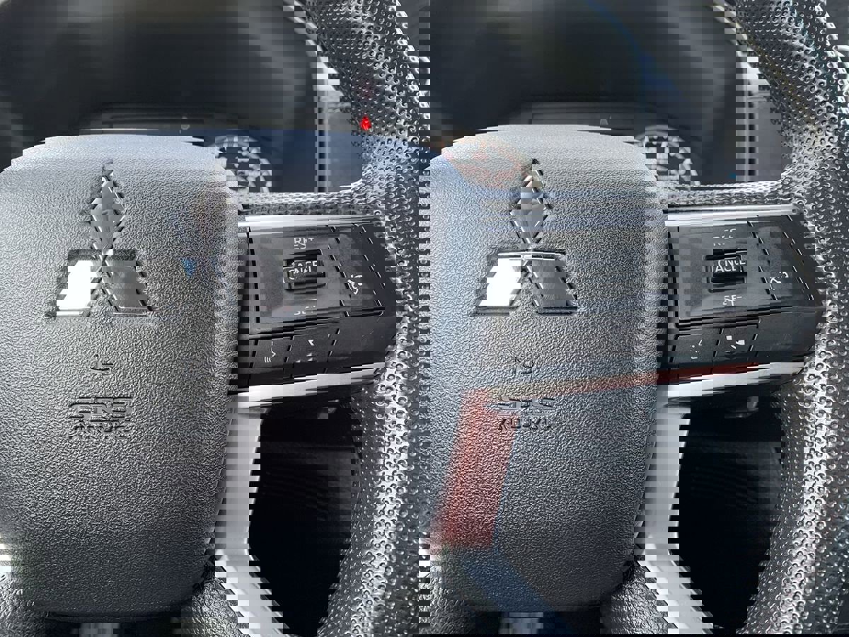 Used 2022 Mitsubishi Outlander ES AWD/4WD image 19