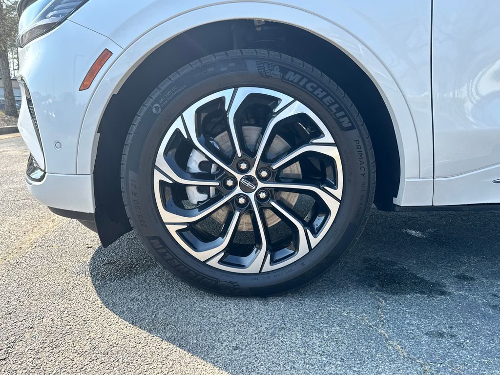 Used 2024 Lincoln Nautilus Reserve w/ Equipment Group 202A image 25