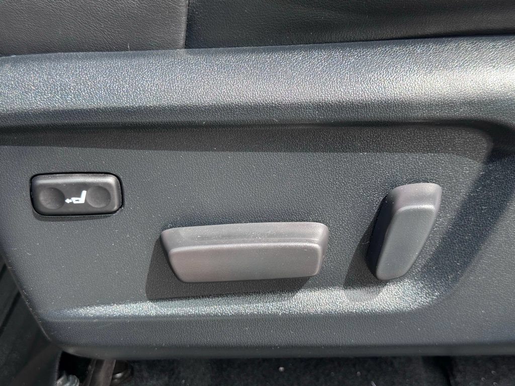 Used 2019 Toyota Tundra Platinum AWD/4WD image 30